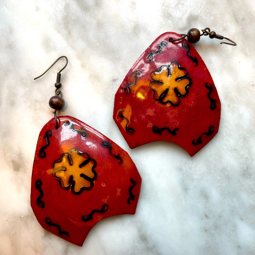 Big, bold, statement earrings made in Colombia 🇨🇴